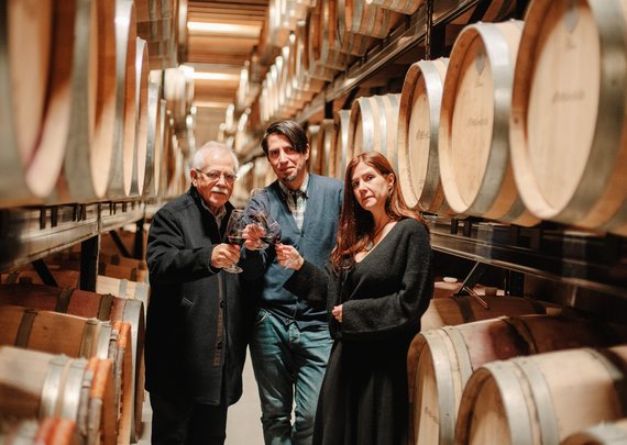 AS - the family (barrel room2)